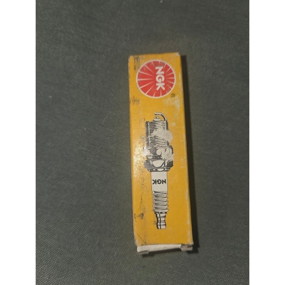 NGK BR8ECM 3035 Standard Spark Plug Resistor Type New In Box